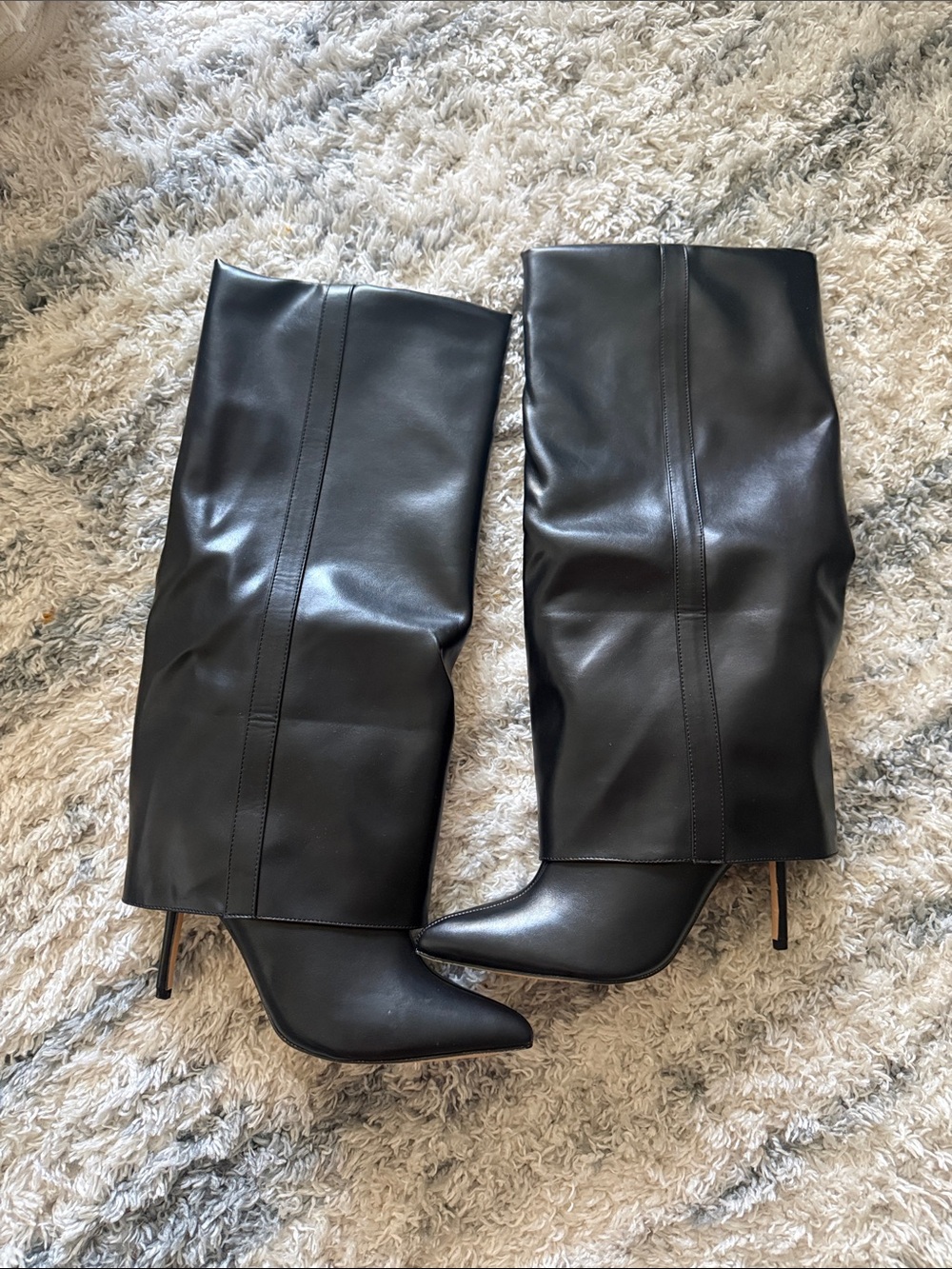 Below-the-Knee Black Stiletto Boots - Sleek Pointed Toe